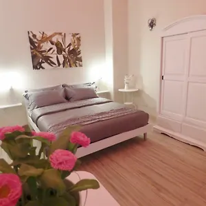 2* Bed & Breakfast Da Polly A Piazza Amedeo